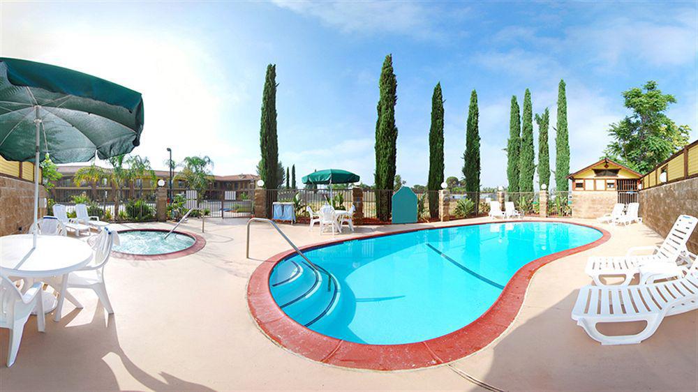 Quality Inn Hemet - San Jacinto Exterior foto